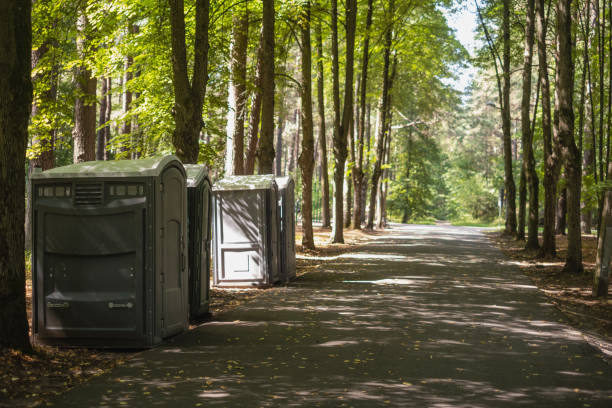 Best Porta potty delivery and setup  in Hill City, KS
